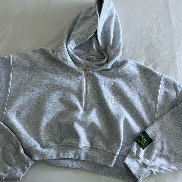 Danzy Tops - Danzy Crop Zip Hoodie